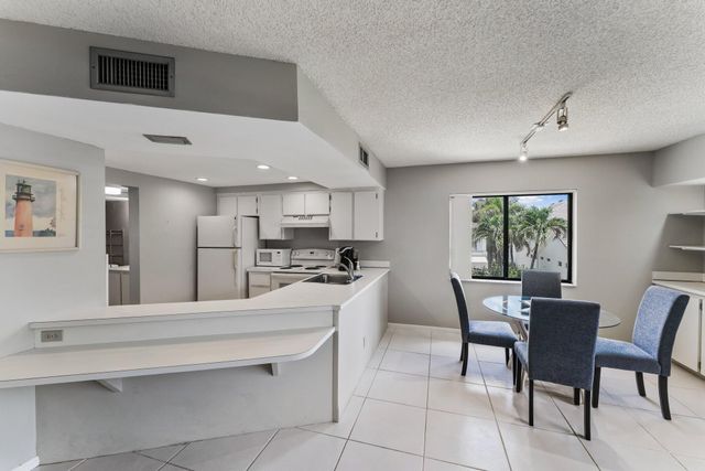 1605 S Us Highway 1 D301, Jupiter, FL 33477