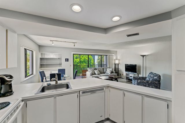 1605 S Us Highway 1 D301, Jupiter, FL 33477