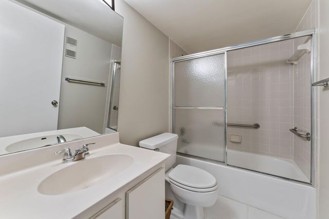 1605 S Us Highway 1 D301, Jupiter, FL 33477