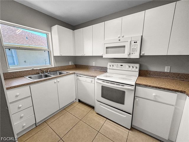 1321 SE 8th AVE 5, Cape Coral, FL 33990