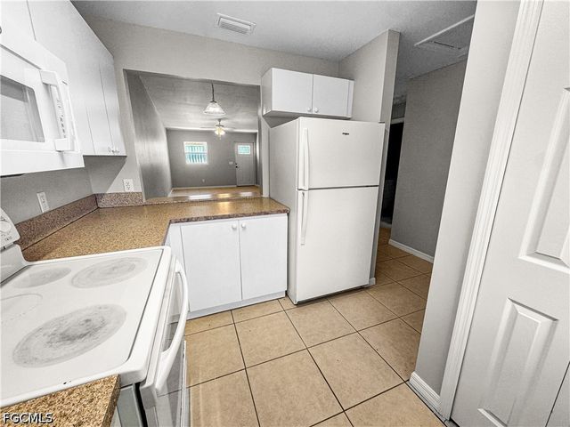 1321 SE 8th AVE 5, Cape Coral, FL 33990