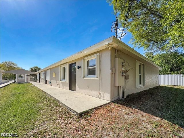 1321 SE 8th AVE 5, Cape Coral, FL 33990