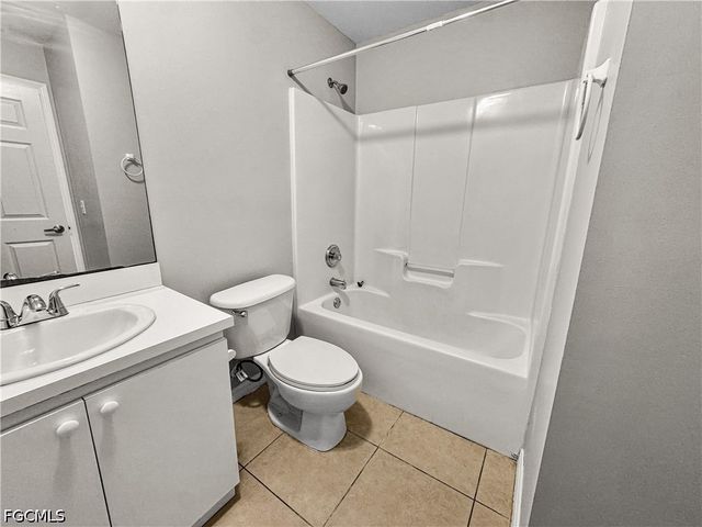 1321 SE 8th AVE 5, Cape Coral, FL 33990