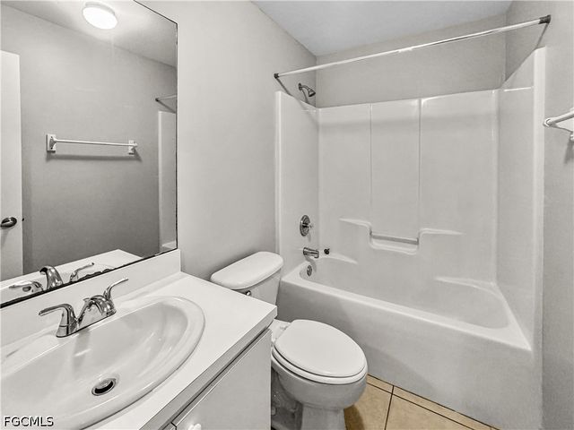 1321 SE 8th AVE 5, Cape Coral, FL 33990