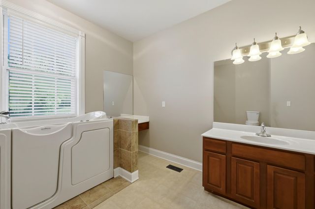 500 Paso Fino Drive, Richmond, KY 40475