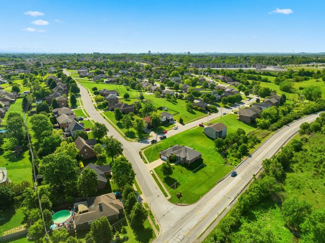 500 Paso Fino Drive, Richmond, KY 40475