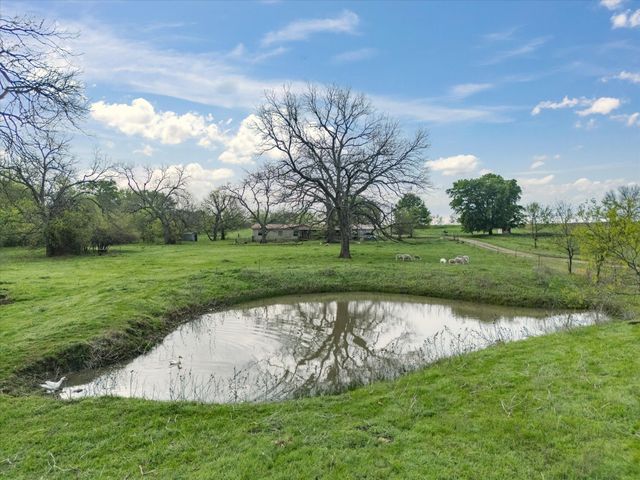 1044 Sandswitch Road, Ennis, TX 75119