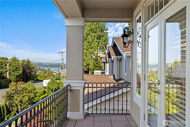 142 7th Avenue, Kirkland, WA 98033