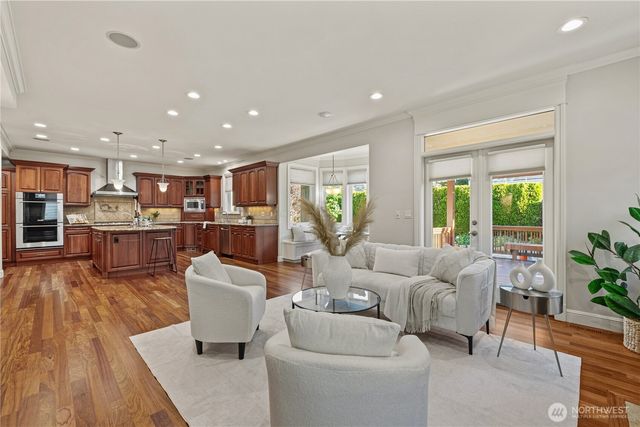 142 7th Avenue, Kirkland, WA 98033