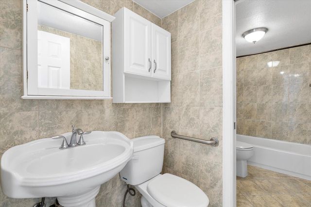 2138 SW 6th Street 301, Miami, FL 33135