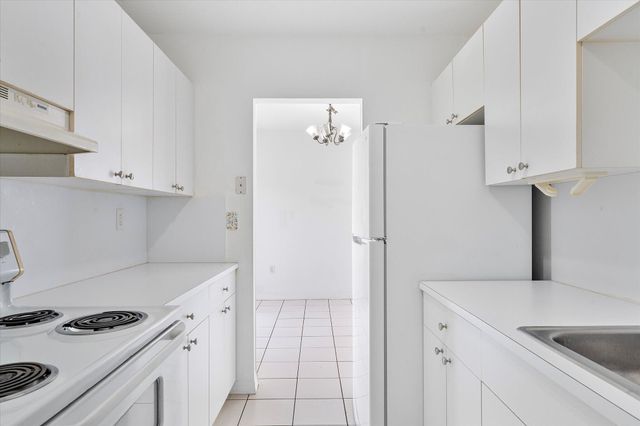 2138 SW 6th Street 301, Miami, FL 33135