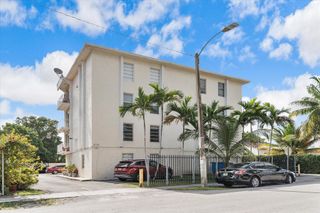 2138 SW 6th Street 301, Miami, FL 33135