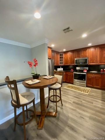 400 Adams Way 294, Sayville, NY 11782