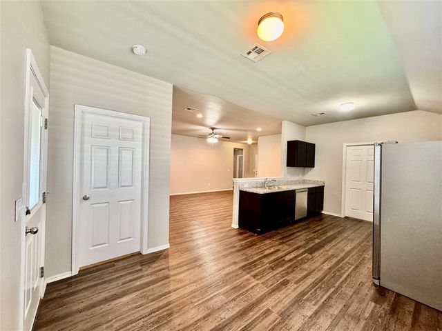 1870 Bartlett Drive, Newcastle, OK 73065