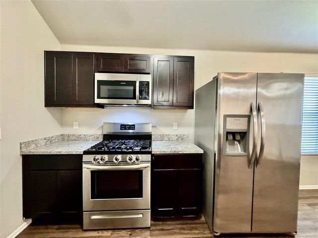 1870 Bartlett Drive, Newcastle, OK 73065