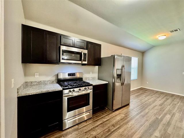 1870 Bartlett Drive, Newcastle, OK 73065