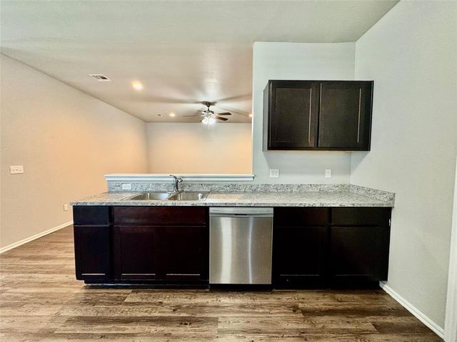 1870 Bartlett Drive, Newcastle, OK 73065