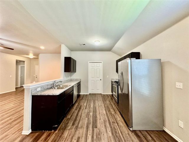 1870 Bartlett Drive, Newcastle, OK 73065