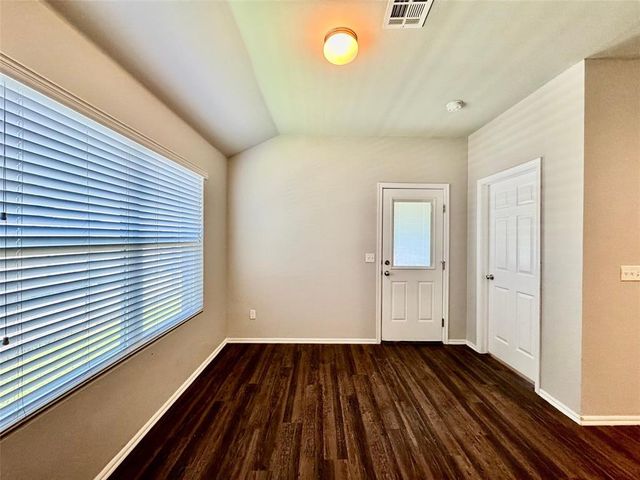 1870 Bartlett Drive, Newcastle, OK 73065