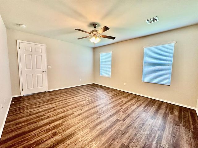 1870 Bartlett Drive, Newcastle, OK 73065