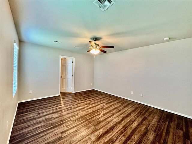 1870 Bartlett Drive, Newcastle, OK 73065