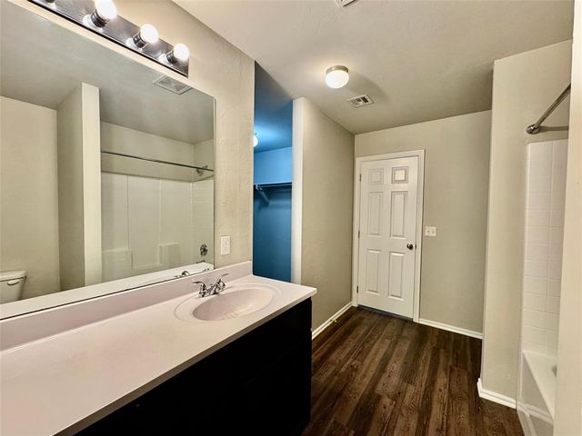 1870 Bartlett Drive, Newcastle, OK 73065