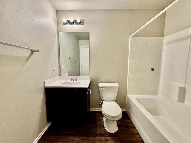 1870 Bartlett Drive, Newcastle, OK 73065