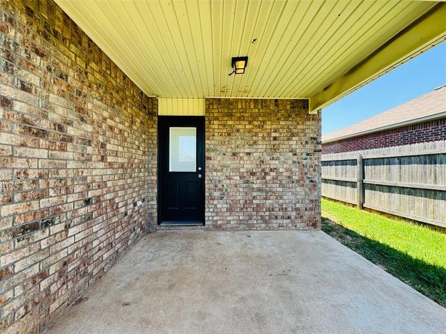 1870 Bartlett Drive, Newcastle, OK 73065