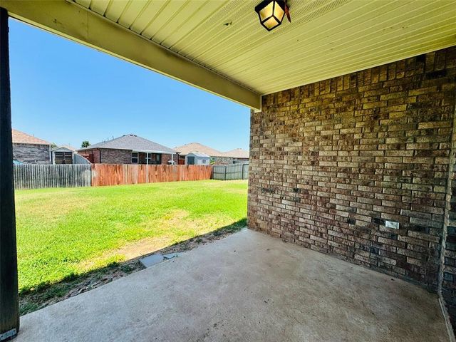 1870 Bartlett Drive, Newcastle, OK 73065