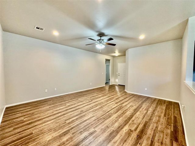 1870 Bartlett Drive, Newcastle, OK 73065