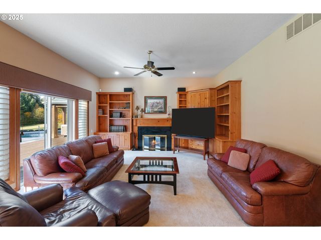 12000 Ne 227TH Ave, Brush Prairie, WA 98606