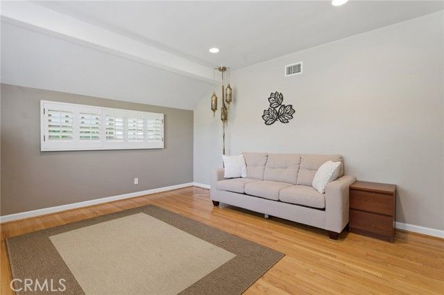 5201 San Feliciano, Woodland Hills (los Angeles), CA 91364