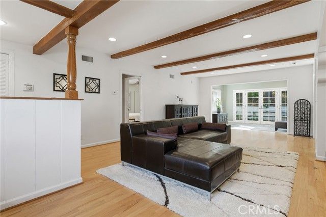 5201 San Feliciano, Woodland Hills (los Angeles), CA 91364