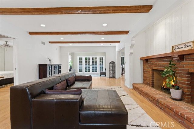 5201 San Feliciano, Woodland Hills (los Angeles), CA 91364