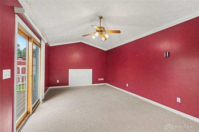 10060 Village Tree Court, Miamisburg, OH 45342