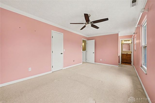 10060 Village Tree Court, Miamisburg, OH 45342