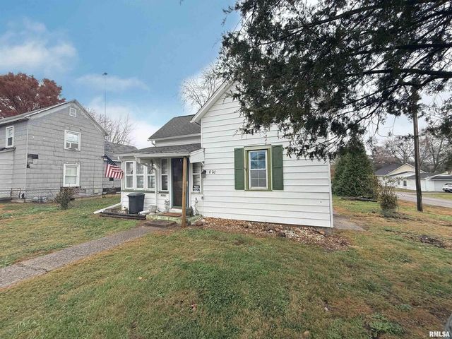 820 S 10th St Street, Herrin, IL 62948