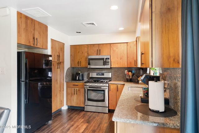 44 Tulsa Drive S, Barnegat, NJ 08005