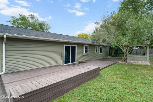 44 Tulsa Drive S, Barnegat, NJ 08005