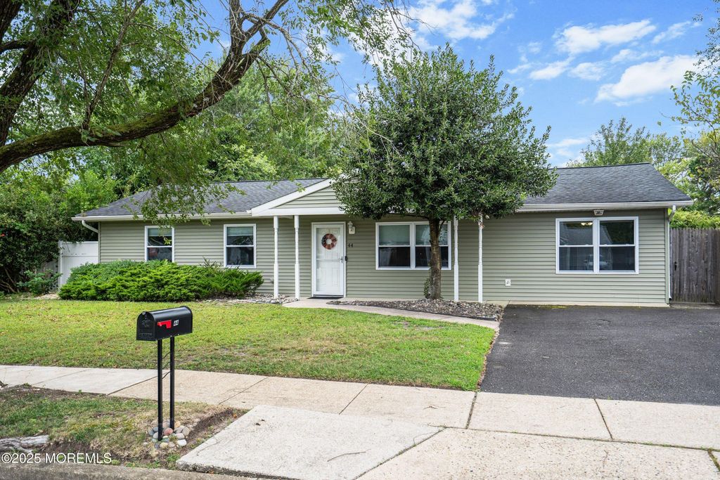 44 Tulsa Drive S, Barnegat, NJ 08005