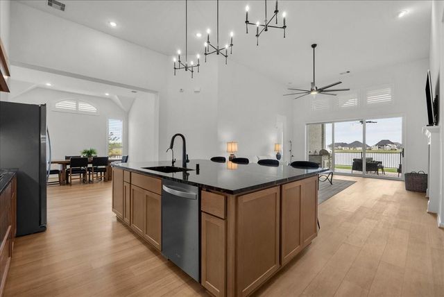4927 Dickens Landing Drive, League City, TX 77573