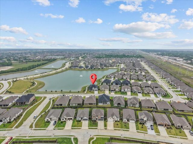 4927 Dickens Landing Drive, League City, TX 77573
