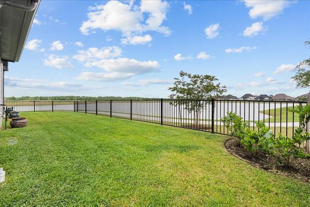 4927 Dickens Landing Drive, League City, TX 77573