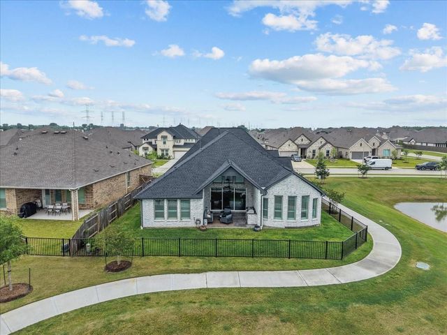 4927 Dickens Landing Drive, League City, TX 77573