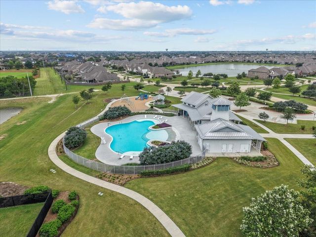 4927 Dickens Landing Drive, League City, TX 77573