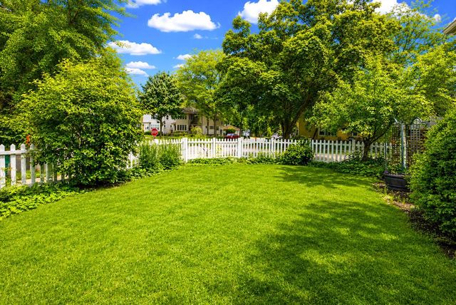 1500 E Kensington BOULEVARD, Shorewood, WI 53211
