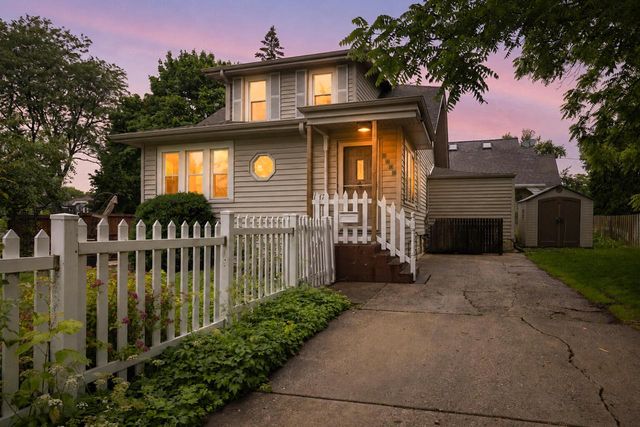 1500 E Kensington BOULEVARD, Shorewood, WI 53211