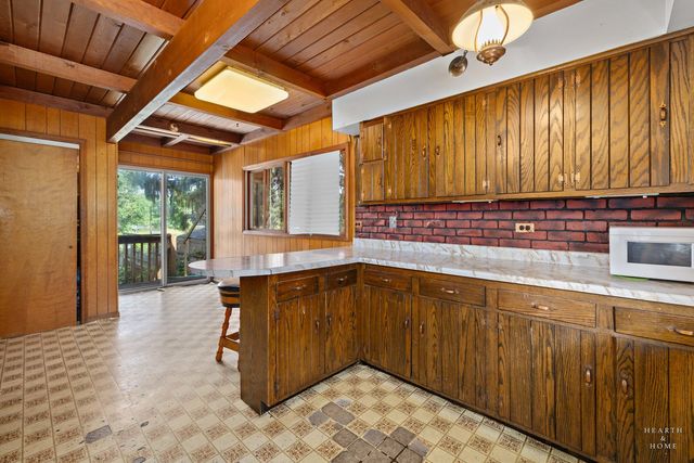 24211 N Riverside Drive, Cary, IL 60013