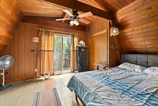 24211 N Riverside Drive, Cary, IL 60013