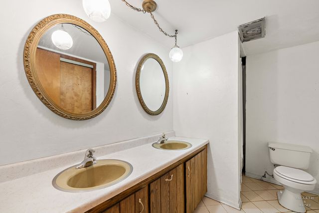 24211 N Riverside Drive, Cary, IL 60013